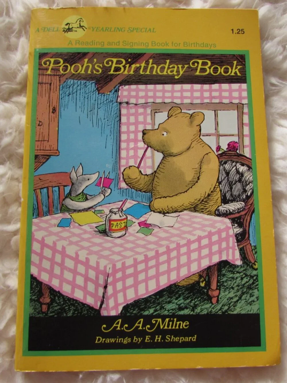 Pooh's Birthday Book By A A Milne Illustrated by Ernest H Shepard 1976 PB Winnie